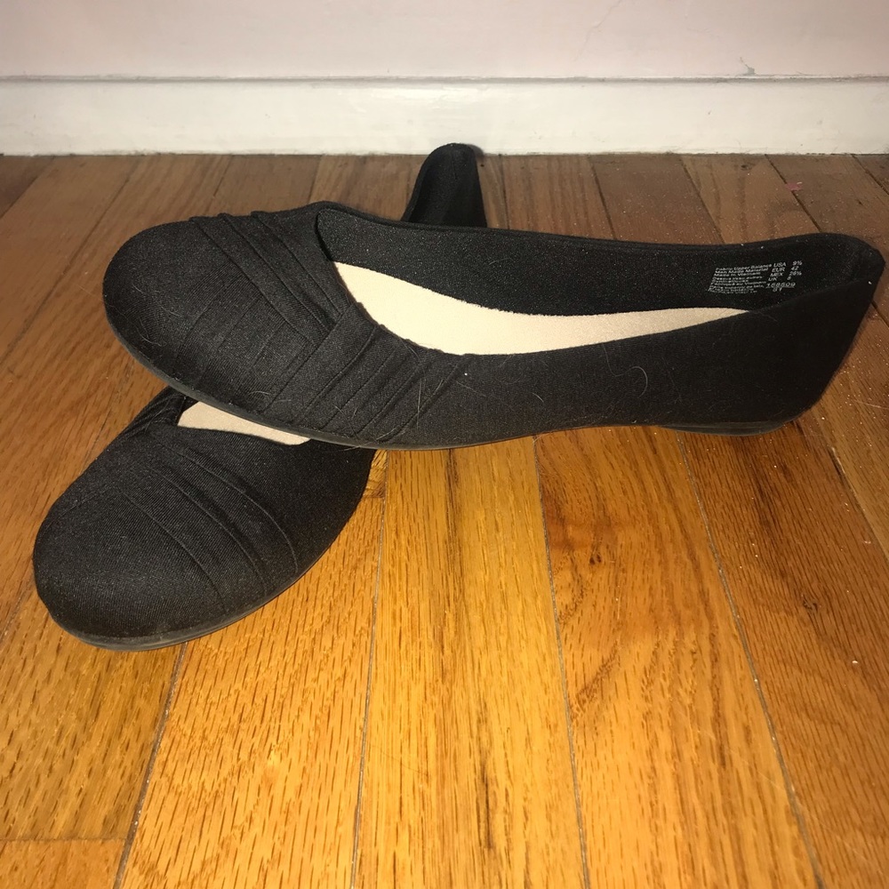 Black Flats With Folded Detail
